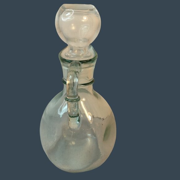 Vintage Clear Glass Oil  Vinegar Cruet Handle  Stopper Canadian Glass - Picture 2 of 11